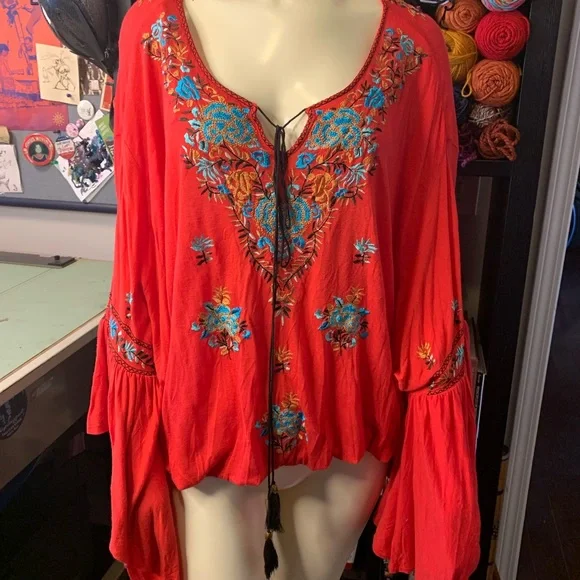 Free People Bohemian Red Embroidered Billowy Puff Bell Sleeve Top NWT - Picture 7 of 8